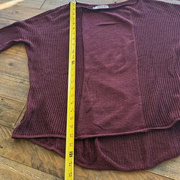 Jennifer Lopez Deep Red Knit Sweater - Picture 5 of 7